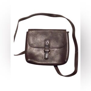 EUC.... Eddie Bauer leather cross body bag